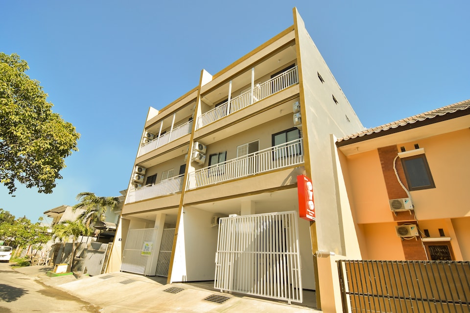 OYO 1060 Rungkut Mejoyo Selatan, Tenggilis Mejoyo, Surabaya