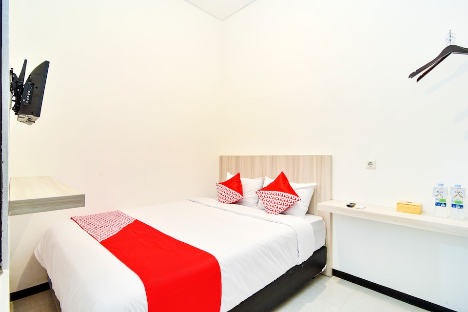 OYO 1060 Rungkut Mejoyo Selatan, Tenggilis Mejoyo, Surabaya