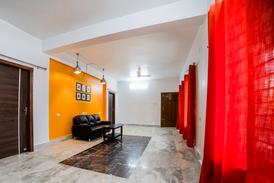 OYO 42363 Designer Stay Maharaja Picture Palace, VaniVihar Bhubaneswar, Bhubaneswar