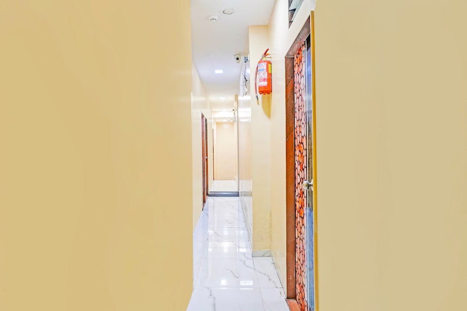 Hotel O Asma, Mumbai CST-Churchgate-Colaba, Mumbai