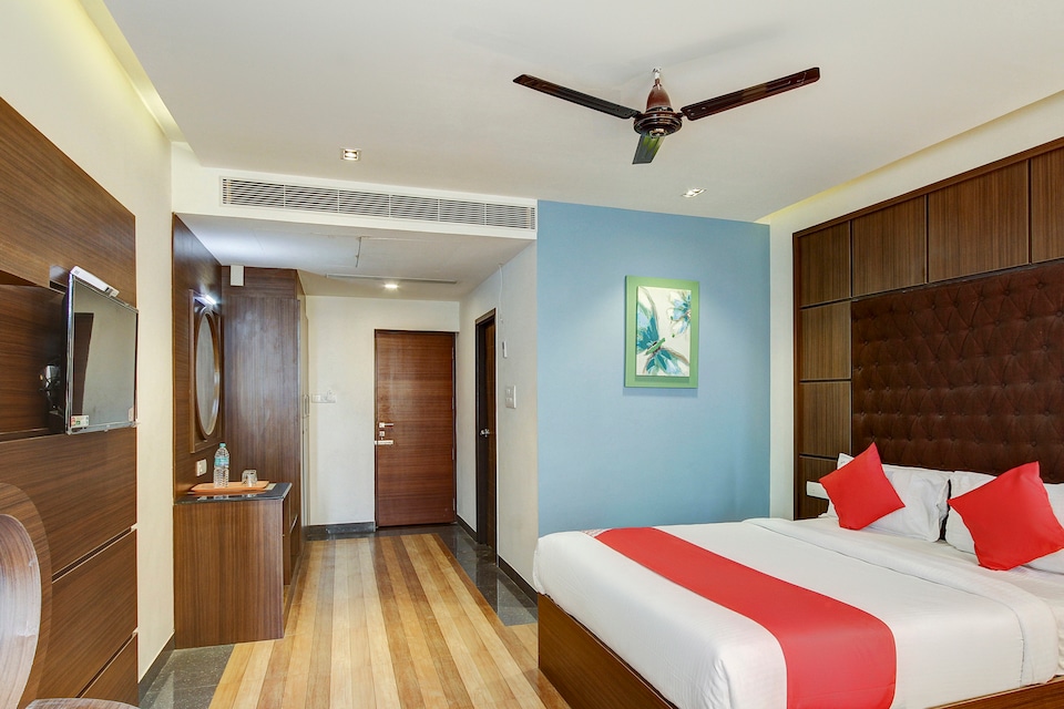OYO 42507 Kks Inn, Ambur, Ambur