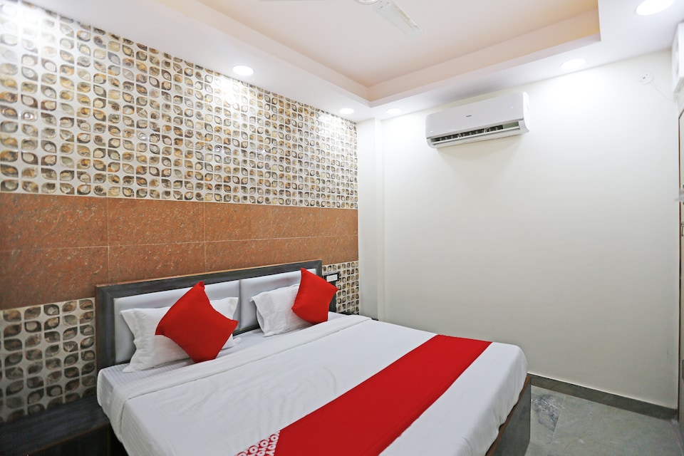 OYO 42515 Ayaan Guest House, Anand Vihar Delhi, Delhi