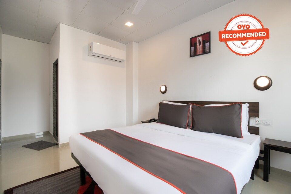 Collection O 42609 Gokul Solitaire VIP Rd, Airport Surat, Surat