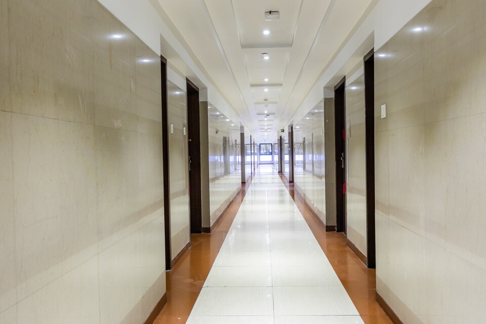 Collection O 42630 Kanchan Tilak New Palasia, MG Road Indore, Indore