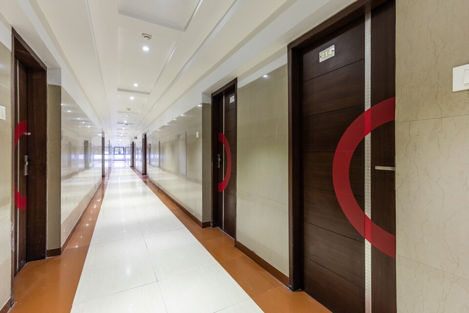 Collection O 42630 Kanchan Tilak New Palasia, MG Road Indore, Indore