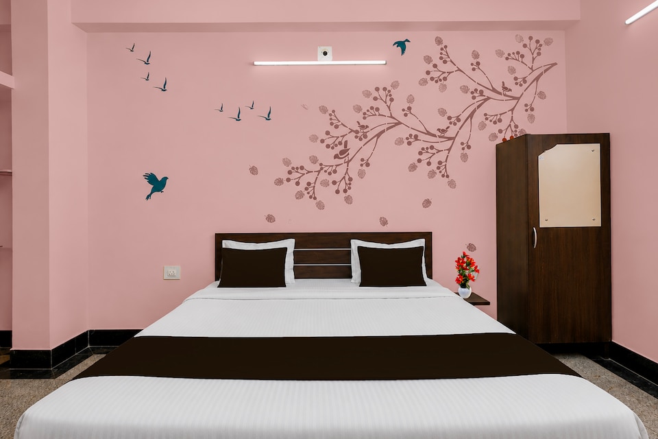 Collection O Sector 7 Cuttak Formerly Aarshi Palace, Cuttack, Cuttack