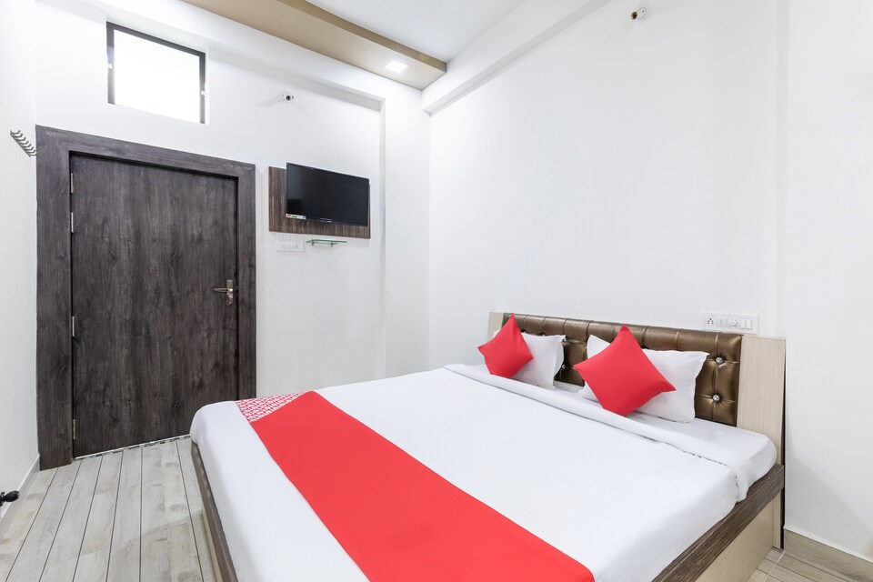 OYO 42646 Hotel Soni Palace, Mahakal Temple 2, Ujjain