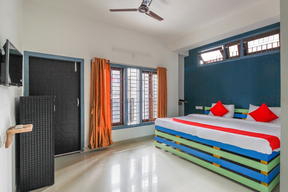 OYO Flagship 42653 Mazumder Inn Rukminigaon, GS Road Guwahati, Guwahati