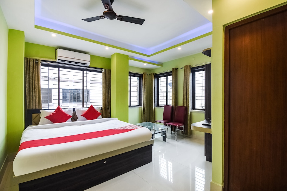 OYO 42659 The Ruby Inn, Ruby Hospital Kolkata, Kolkata