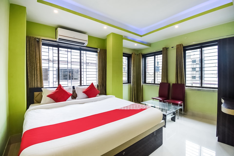 OYO 42659 The Ruby Inn, Ruby Hospital Kolkata, Kolkata
