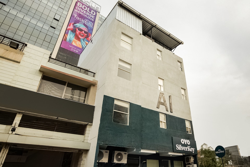  live on ind657, Vijay Nagar Indore, Indore