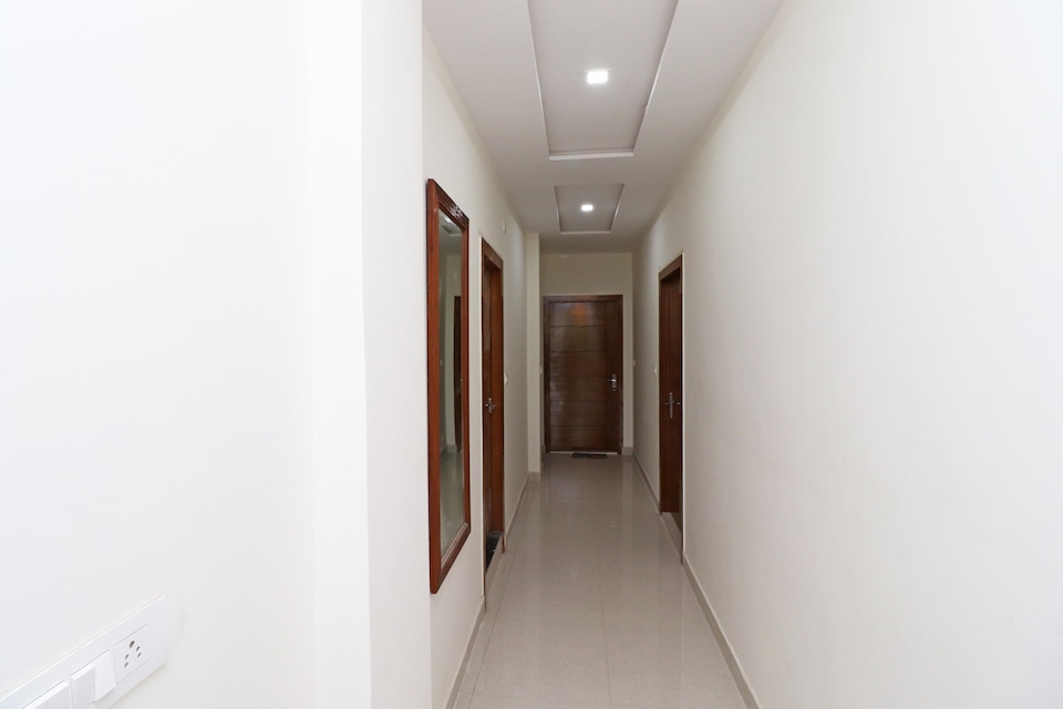 OYO 42691 Rhythm Residency, Fatehabad Road, Agra