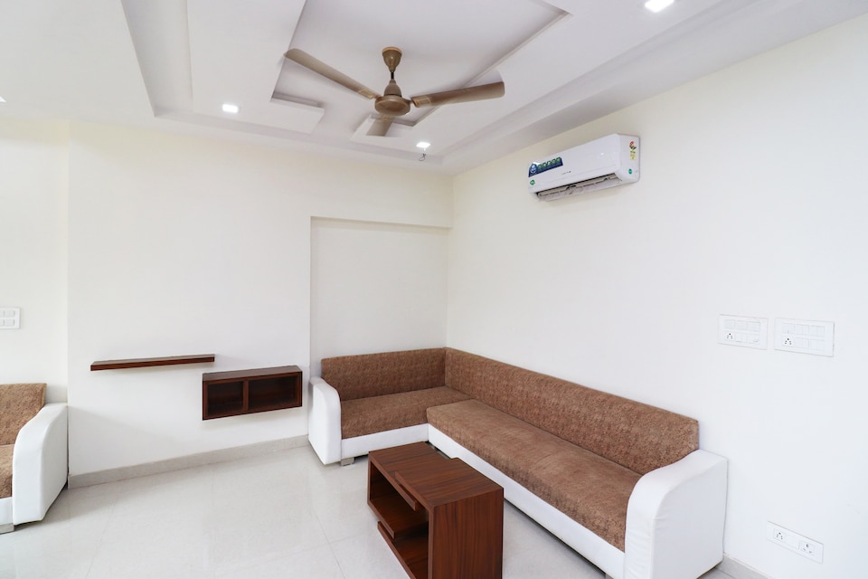 OYO 42691 Rhythm Residency, Fatehabad Road, Agra