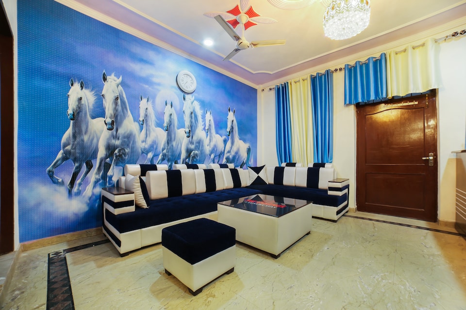  live on NOD2130, Noida City Metro, Noida