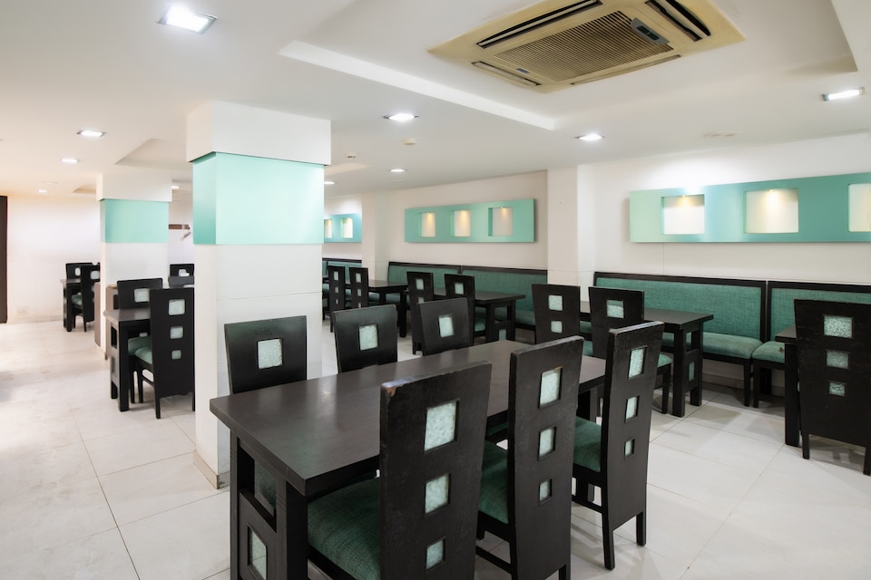 Duplicate of VAD325, Sayajigunj Vadodara, Vadodara
