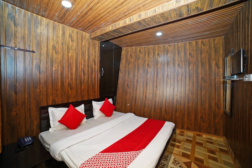 OYO 42709 Lake View Mall Road, Mall Road Nainital, Nainital