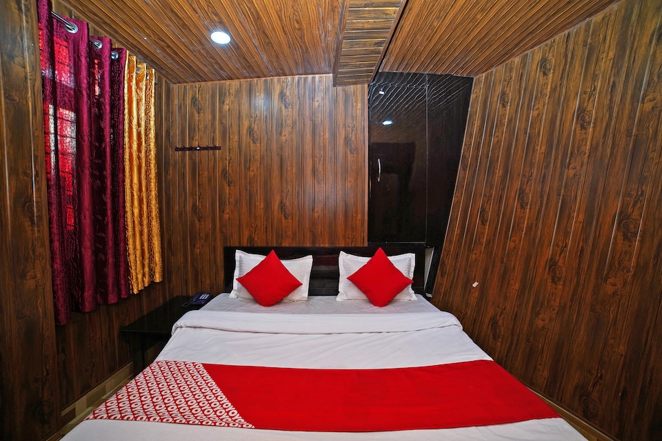 OYO 42709 Lake View Mall Road, Mall Road Nainital, Nainital