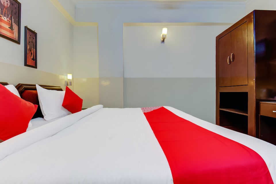 Flagship 42717 Hotel Fort Goriya Toli, Patna Station, पटना