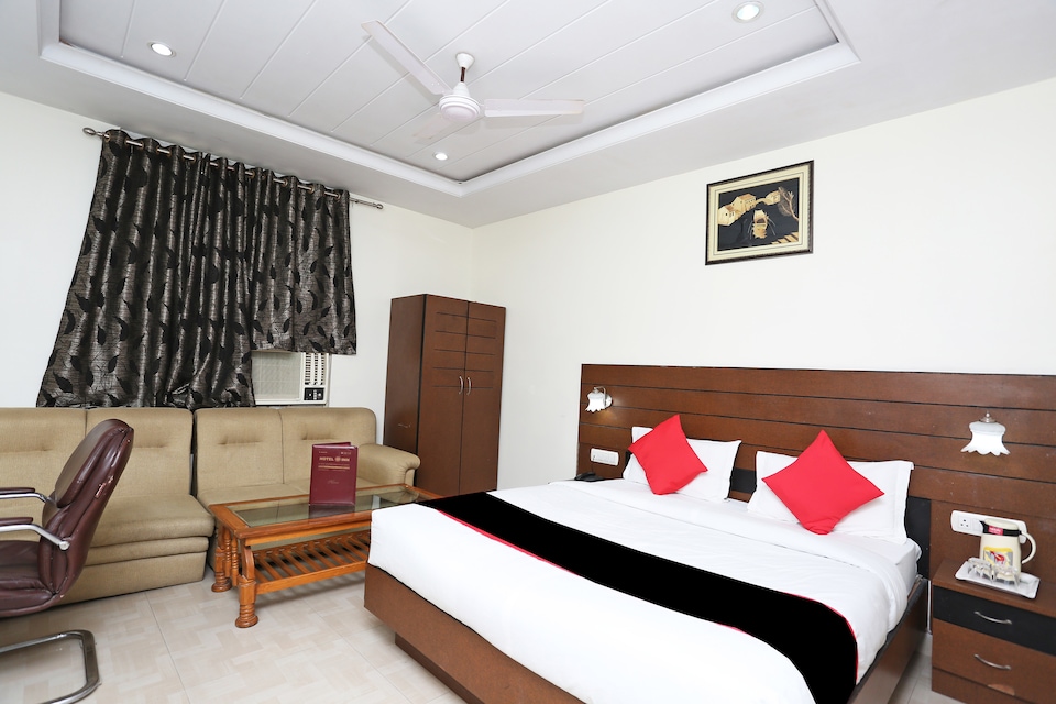 Capital O 42724 Hotel A Inn, Fatehpur city, Fatehpur