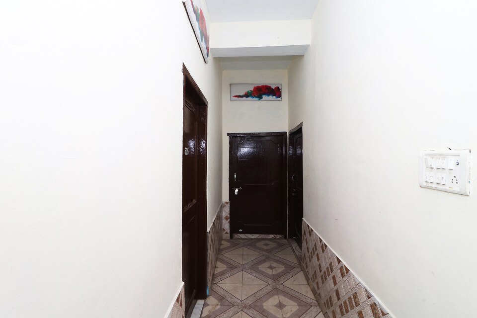 OYO 42733 Silver Homes , Noida City, Noida