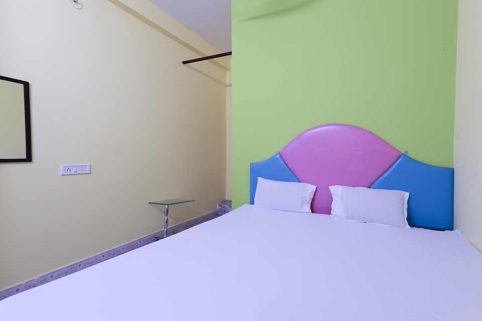 SPOT ON 42735 Hotel Agrawal Palace, Mahakal Temple 2, Ujjain