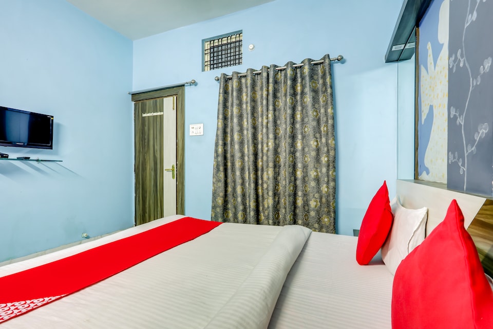 OYO 42742 Hotel Parthika Palace, Rajender Nagar, Indore