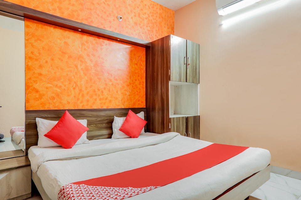 OYO 42742 Hotel Parthika Palace, Rajender Nagar, Indore