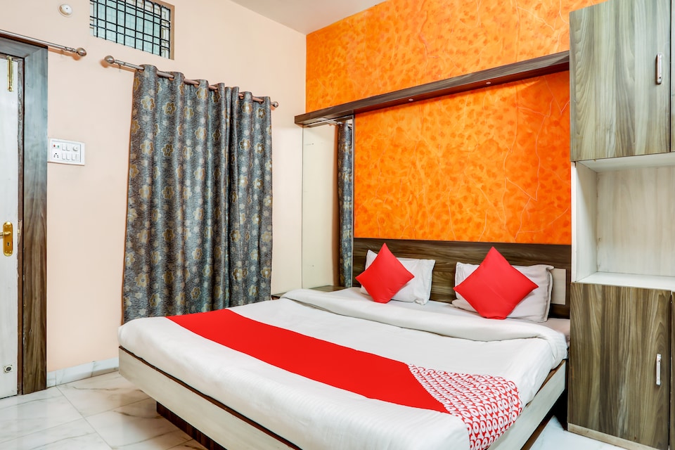 OYO 42742 Hotel Parthika Palace, Rajender Nagar, Indore