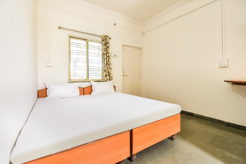 SPOT ON 42744 Hotel Gurukrupa, Trimbakeshwar Nashik, Nashik