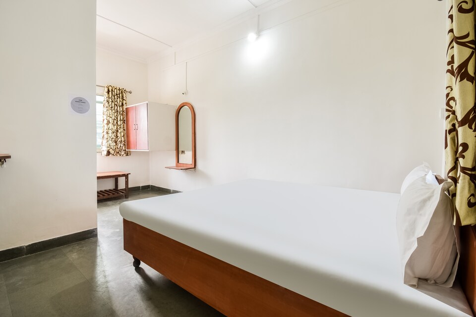 SPOT ON 42744 Hotel Gurukrupa, Trimbakeshwar Nashik, Nashik