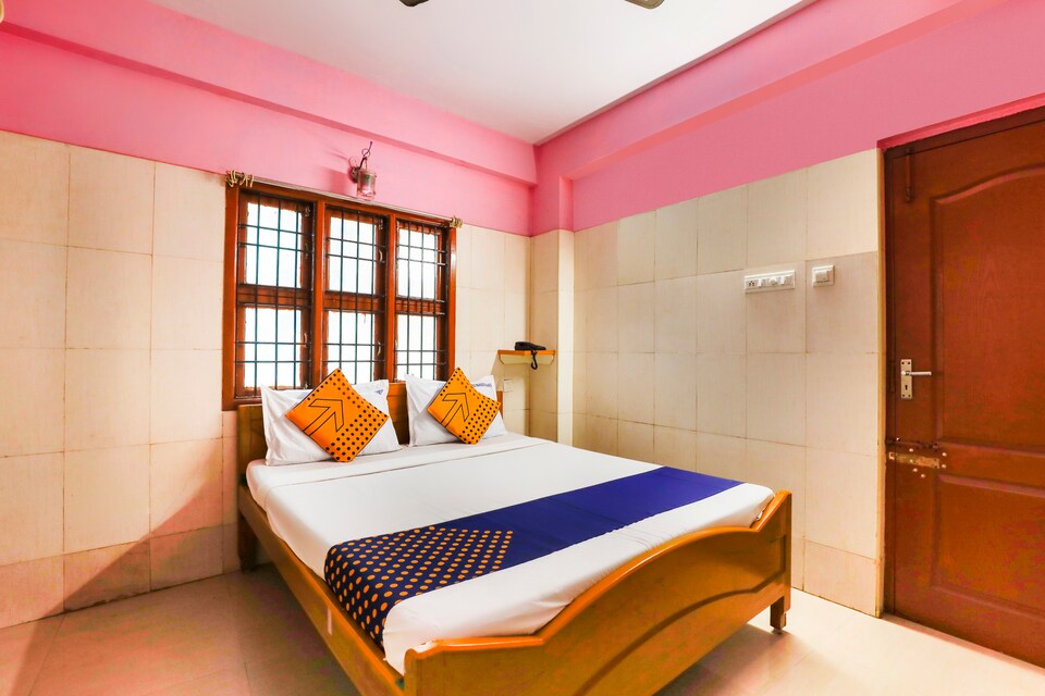 SPOT ON 42747 Tamilnadu Mansion , Triplicane, Chennai