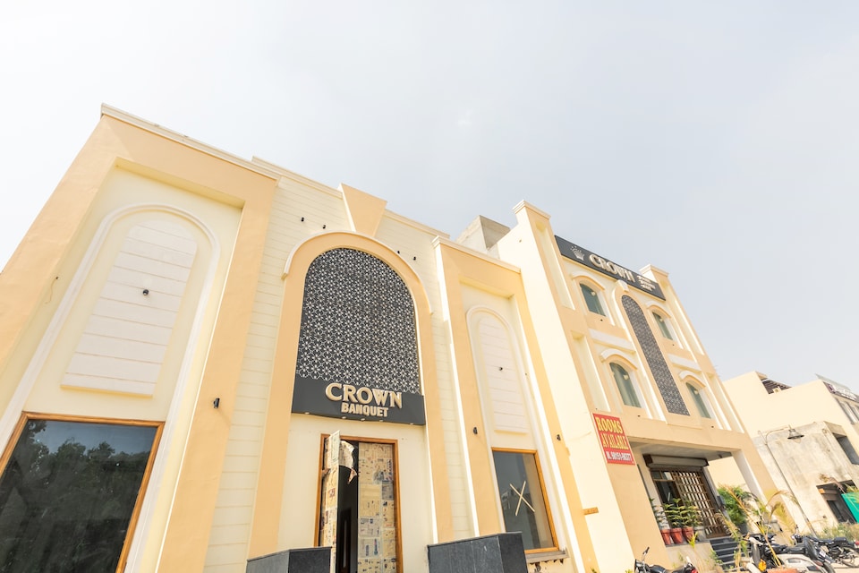 OYO 42749 Hotel Crown, Kharar, Kharar