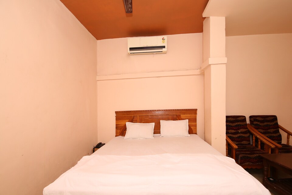 SPOT ON 42758 Hotel Shreyansh, Chhindwara city, छिंदवाड़ा