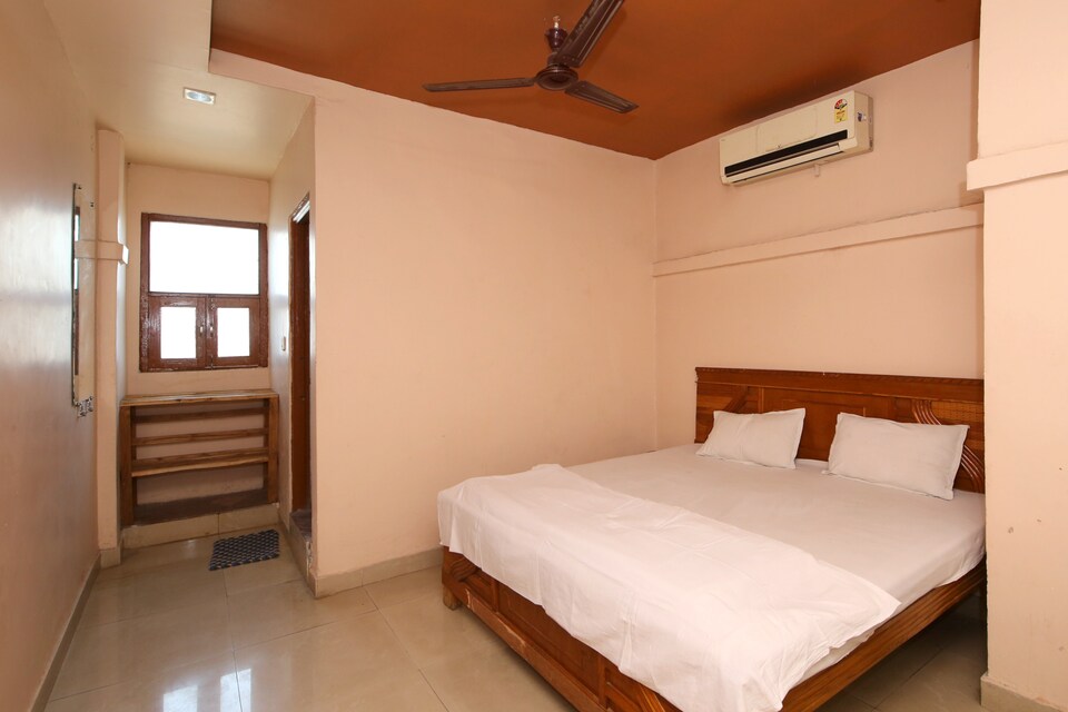 SPOT ON 42758 Hotel Shreyansh, Chhindwara city, छिंदवाड़ा