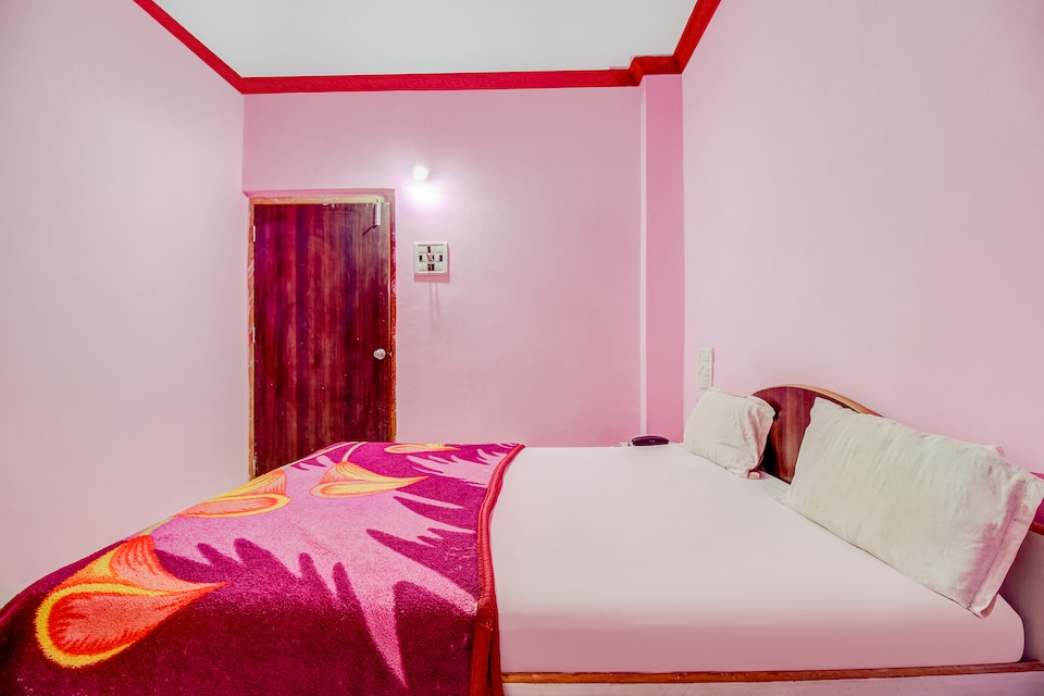 SPOT ON 42765 Om Sai Prasad Resto & Bar, Mumbai Panvel-CBD-Taloja, Mumbai