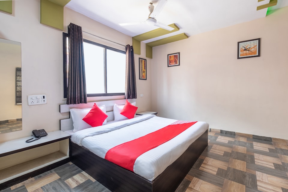 OYO 42774 Hotel Topaz, Ratlam, Ratlam
