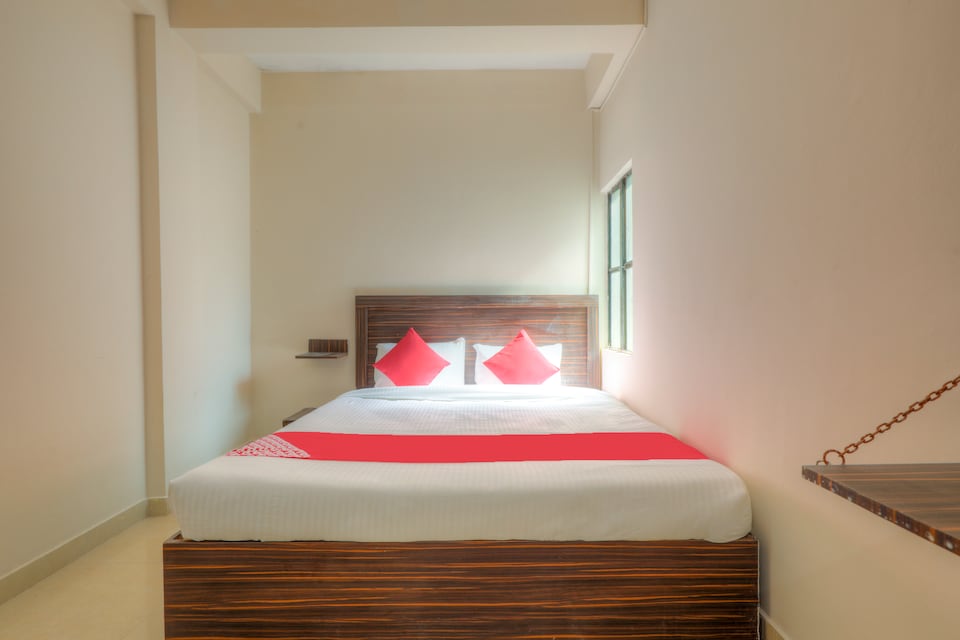 OYO 42775 Ambassador Homes, Airport Road - Bhopal, Bhopal