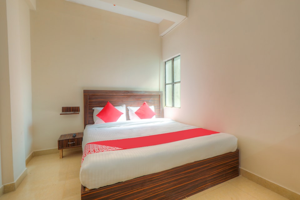 OYO 42775 Ambassador Homes, Airport Road - Bhopal, Bhopal