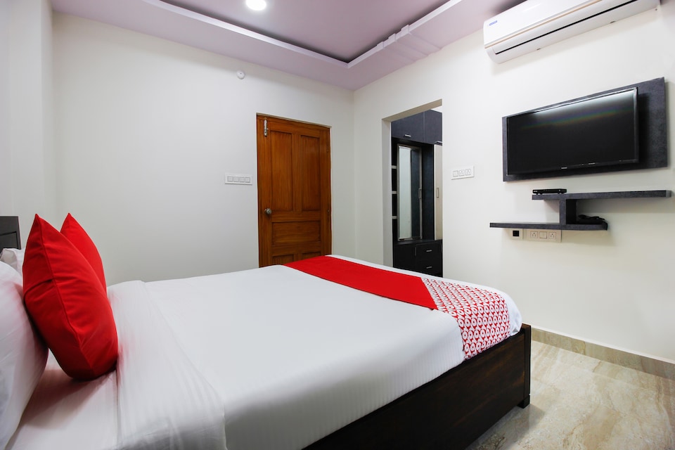 OYO Tenneti Towers, Ameerpet, Hyderabad