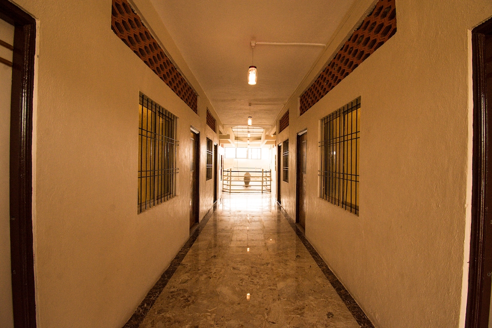 SPOT ON 42890 Hotel Golden Clouds, Cidco, Aurangabad