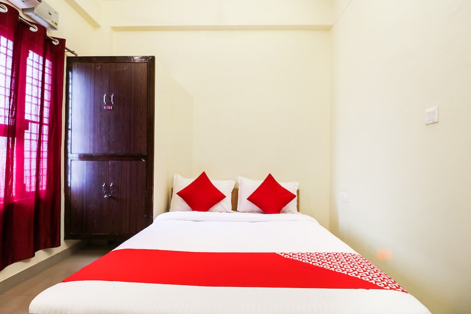 OYO Flagship 42895 Sonal's Inn Allen Ganj, Circuit House Allahabad, Prayagraj