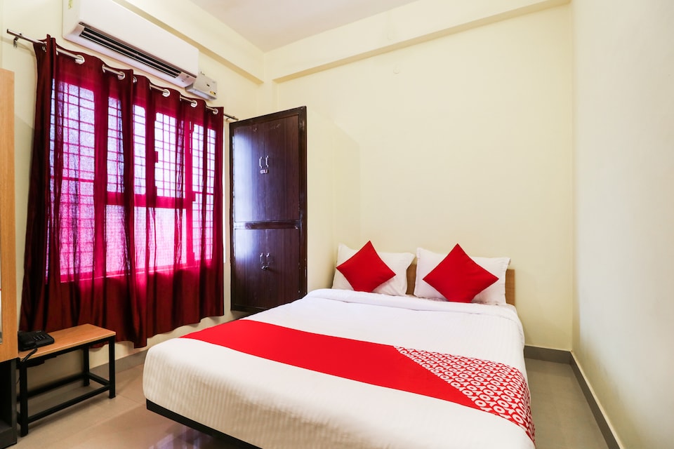 OYO Flagship 42895 Sonal's Inn Allen Ganj, Circuit House Allahabad, Prayagraj