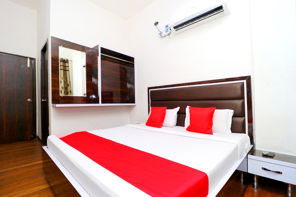 OYO 42897 Shiv Shankar Guest House, Golden Temple Road Amritsar, अमृतसर