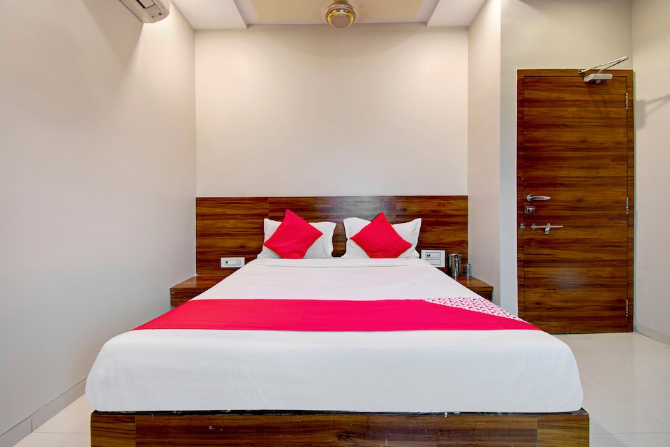 OYO 42902 Hotel Sm Imperial, Nashik Road Nashik, Nashik