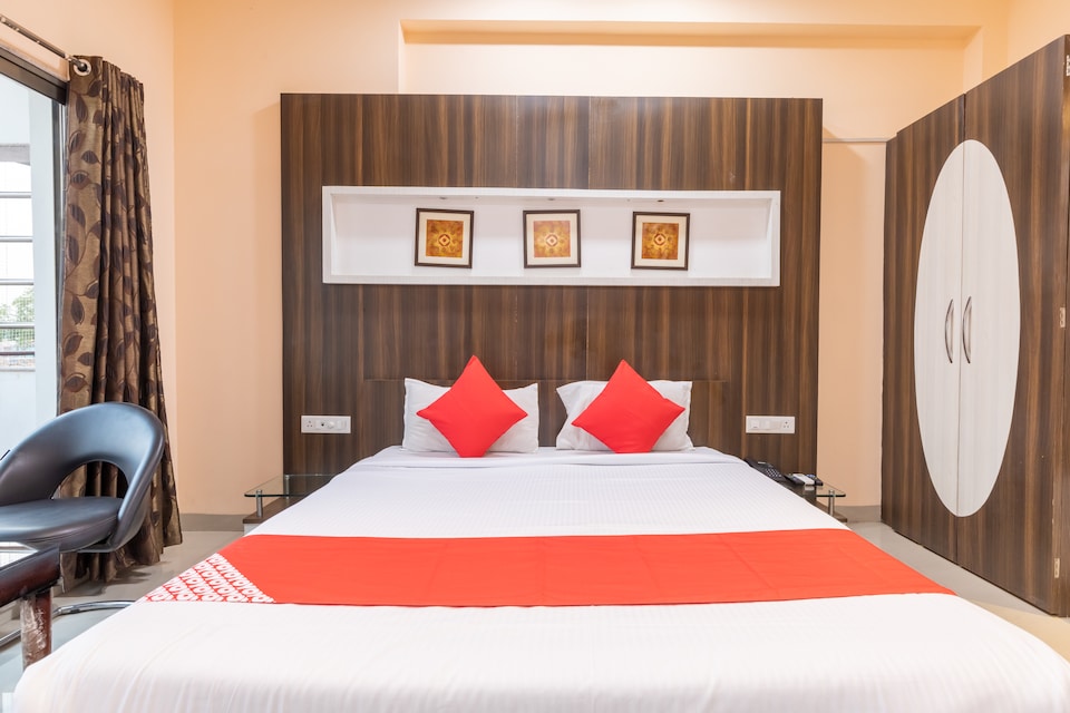 OYO 42910 Hotel Rudra Palace, Ratlam, Ratlam