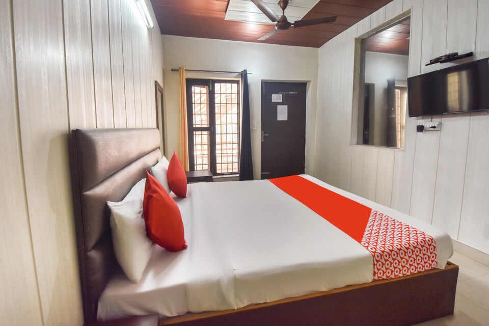 OYO 42917 Spphire Guest House, Rajpur Road Dehradun, Dehradun