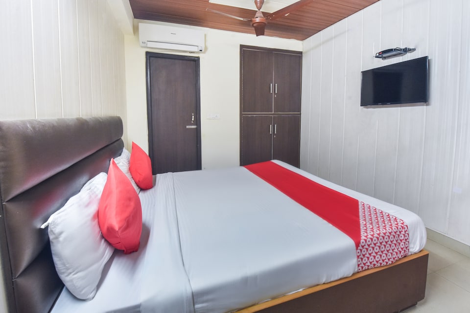 OYO 42917 Spphire Guest House, Rajpur Road Dehradun, Dehradun