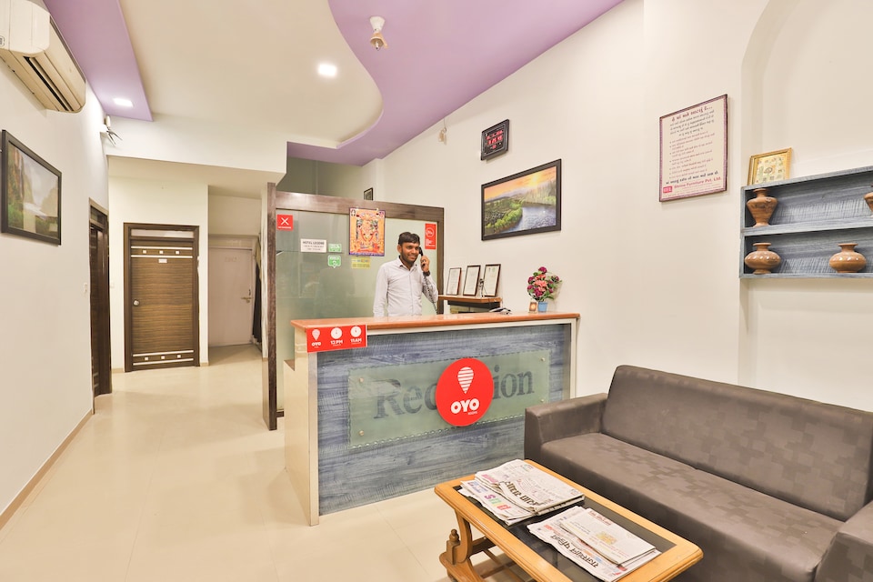 OYO Hotel Legend, SG Highway Ahmedabad, Ahmedabad