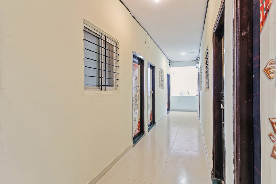 OYO 42962 SRH Hotel, Hinjewadi Pune, Pune