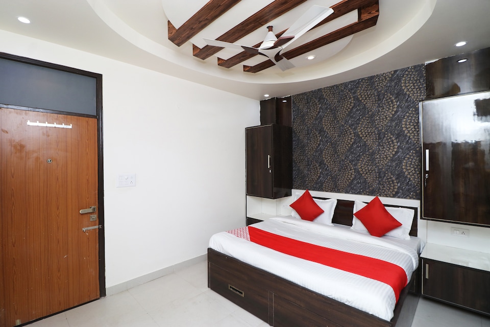OYO 42966 Rv Homes, Cyber City, Gurgaon